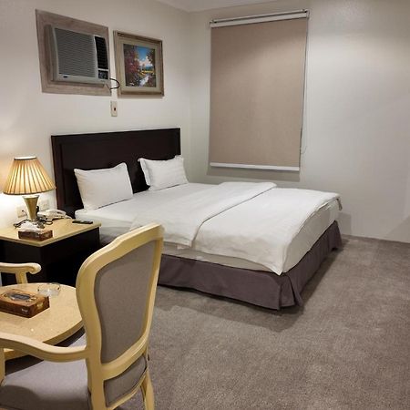 Al Furat Madayin Hotel Riyadh Ngoại thất bức ảnh