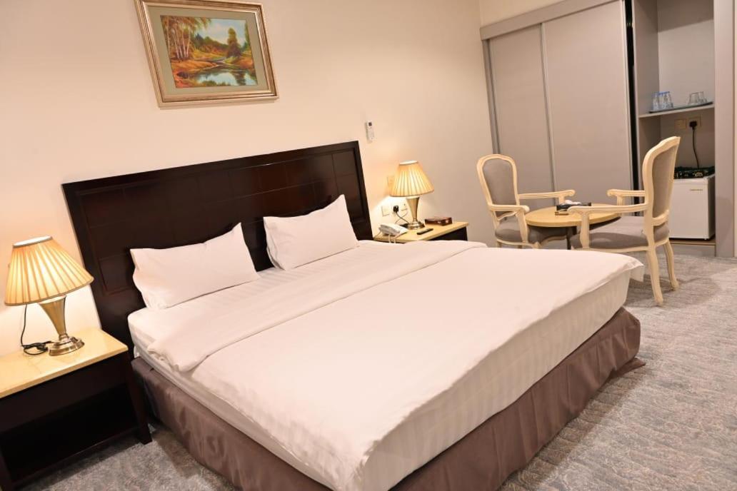 Al Furat Madayin Hotel Riyadh Ngoại thất bức ảnh